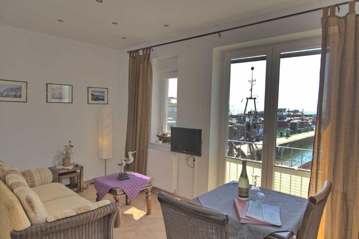 Ferienwohnung Kutterfisch Direkt Im Stadthafen Sassnitz Buitenkant foto